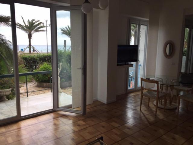91 Promenade Des Anglais Le Stellamar Nice Eksteriør billede