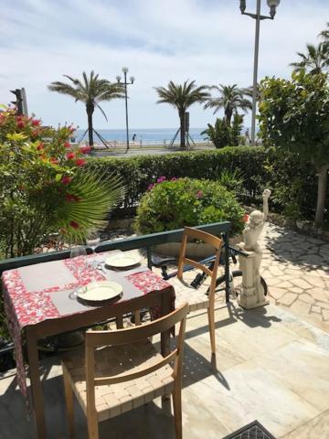 91 Promenade Des Anglais Le Stellamar Nice Eksteriør billede
